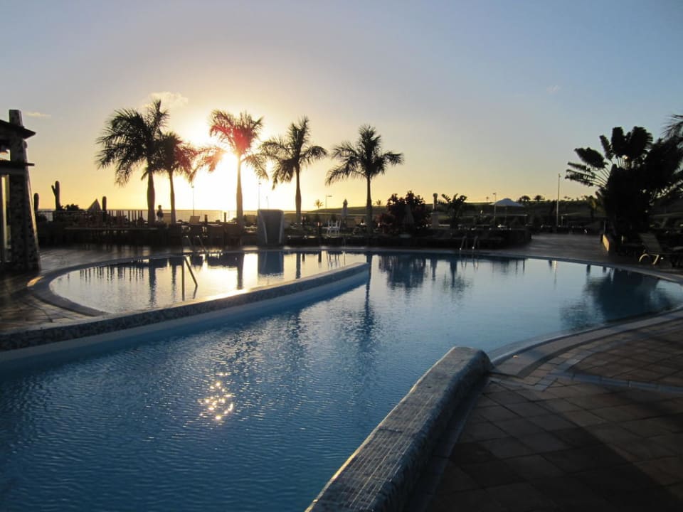 Toller Sonnenuntergang H10 Playa Meloneras Horizons Collection