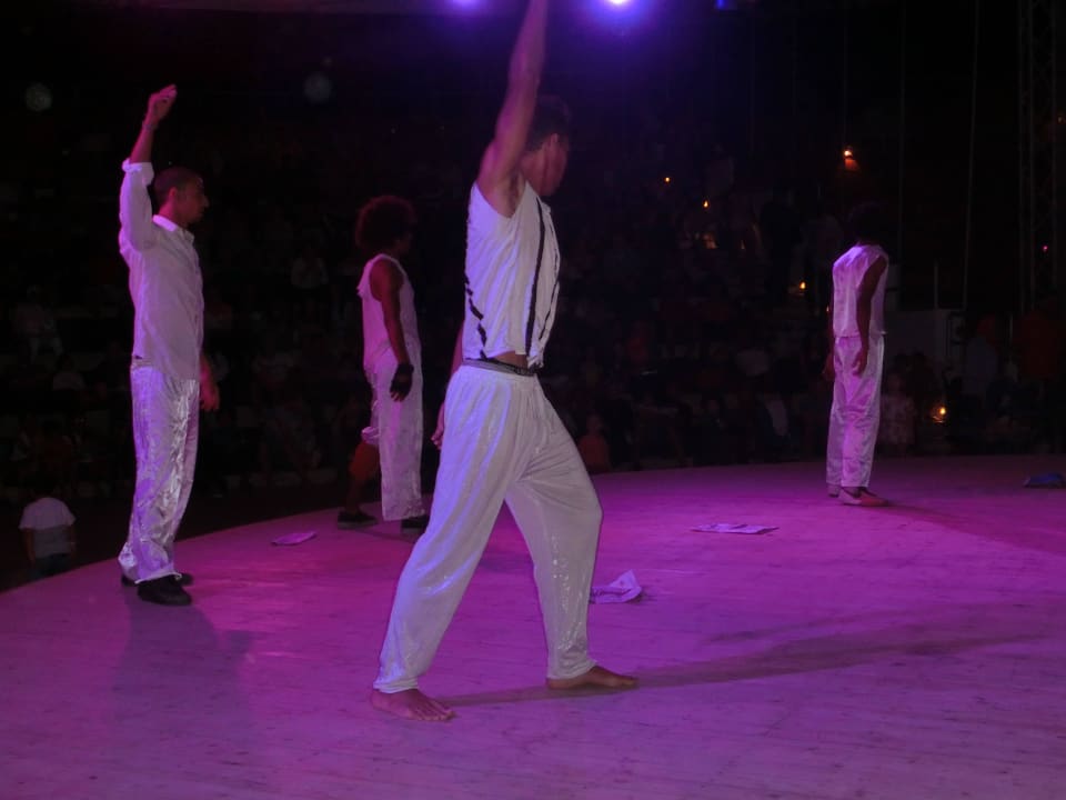 Super Animations Show SUNRISE Garden Beach Resort