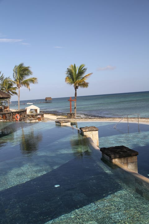Hlavní bazén Le Meridien Ile Maurice