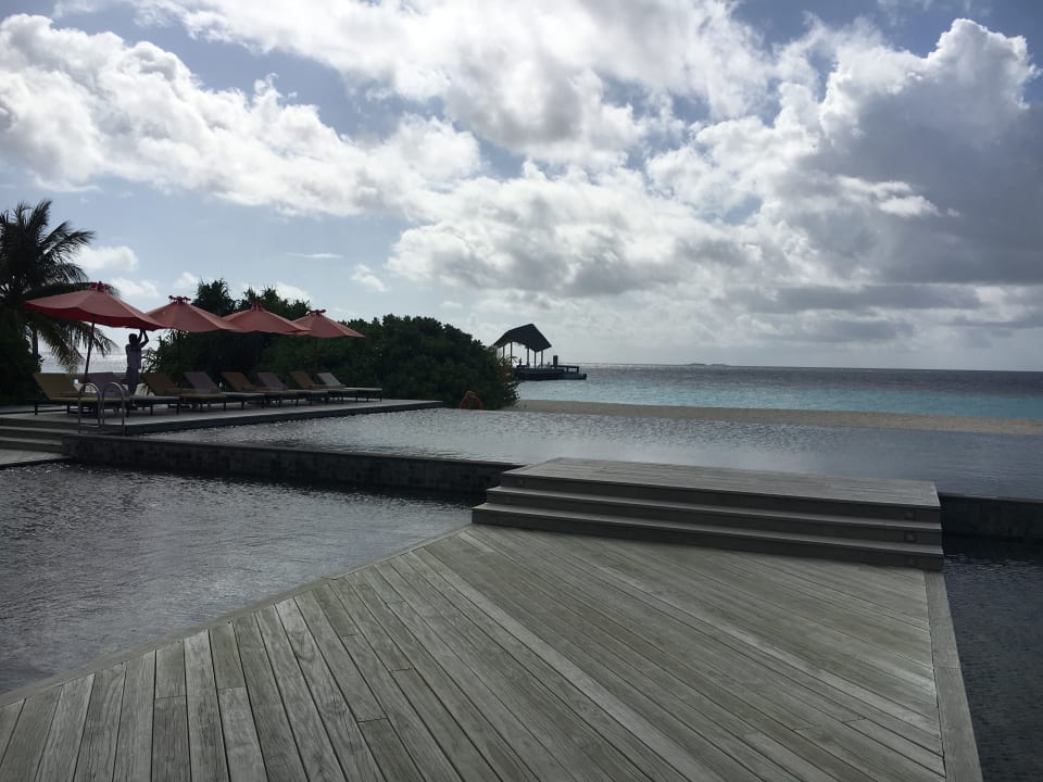 Pool NH Collection Maldives Havodda Resort