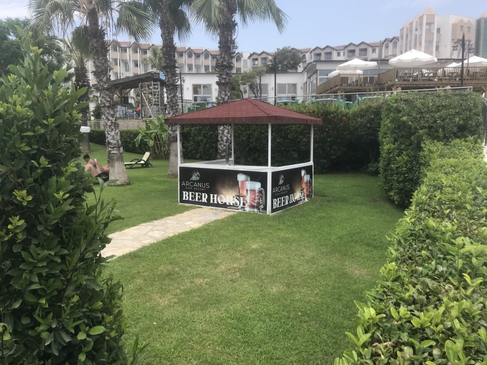 "Bierzelt am Strand, im Garten" Arcanus Side Resort (Side ...