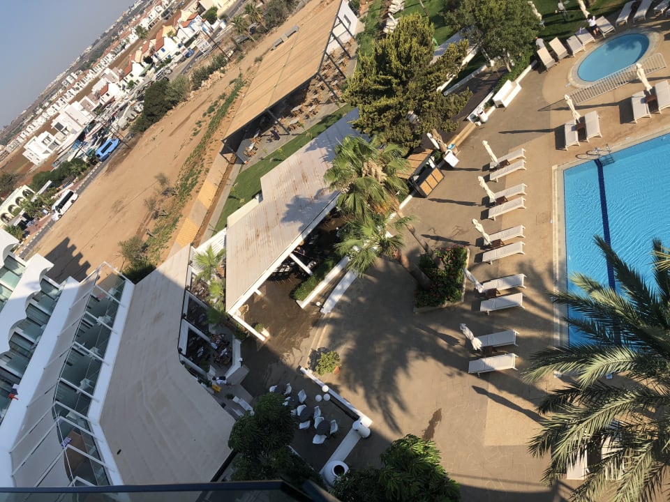 Pool Crystal Springs Beach Hotel