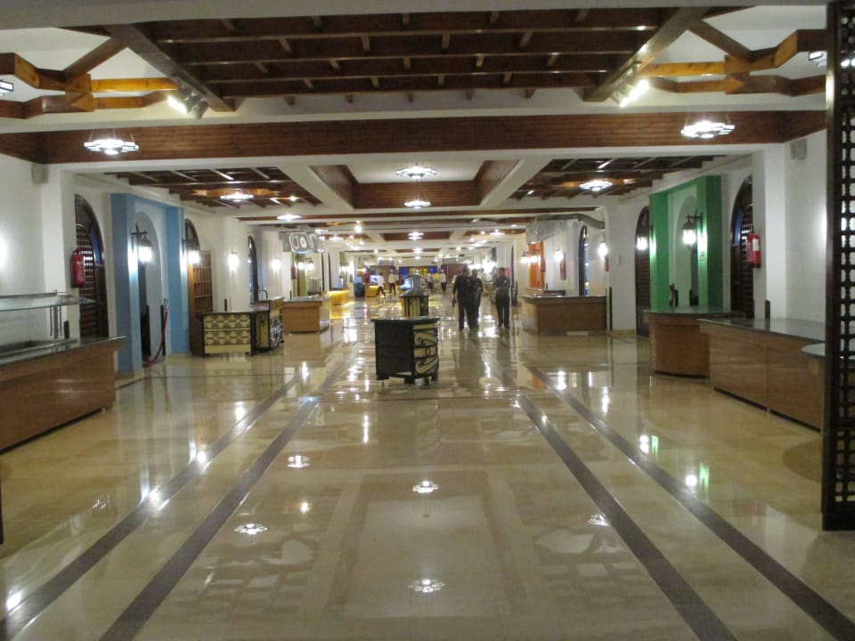 Hauptrestaurant Desert Rose