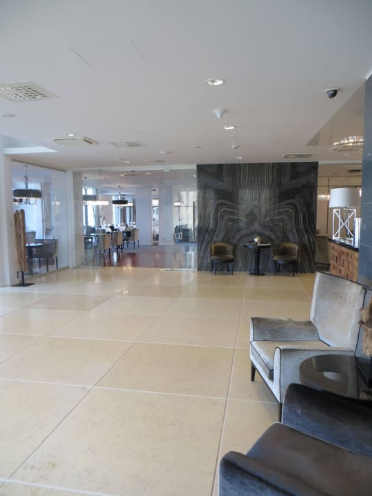 Eingangsbereich Diune Hotel by Zdrojowa