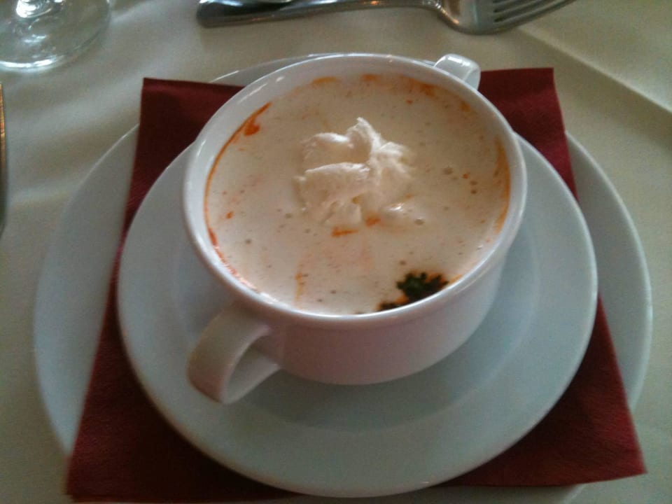 Tomatensuppe mit Sahne Best Western Plus Parkhotel Maximilian Ottobeuren
