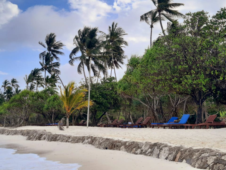 Strand Neptune Pwani Beach Resort & Spa