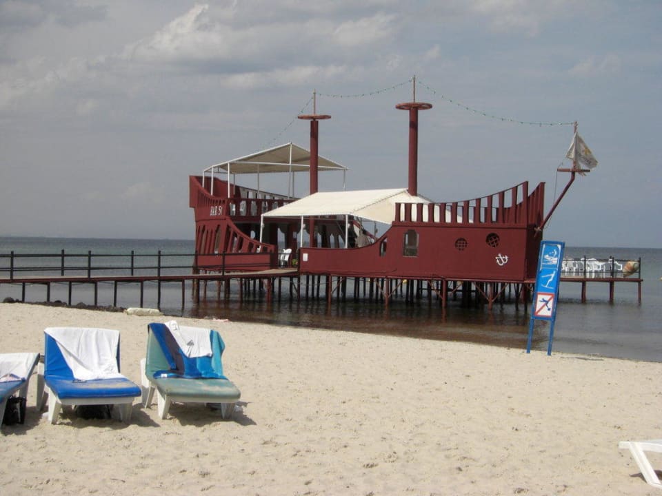 Strand mit Bar 51 Sahara Beach Aquapark & Resort