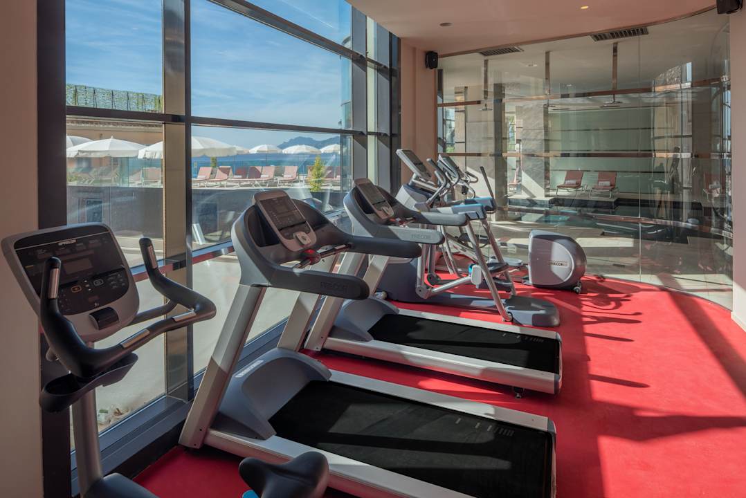 Sport & Freizeit Canopy by Hilton Cannes