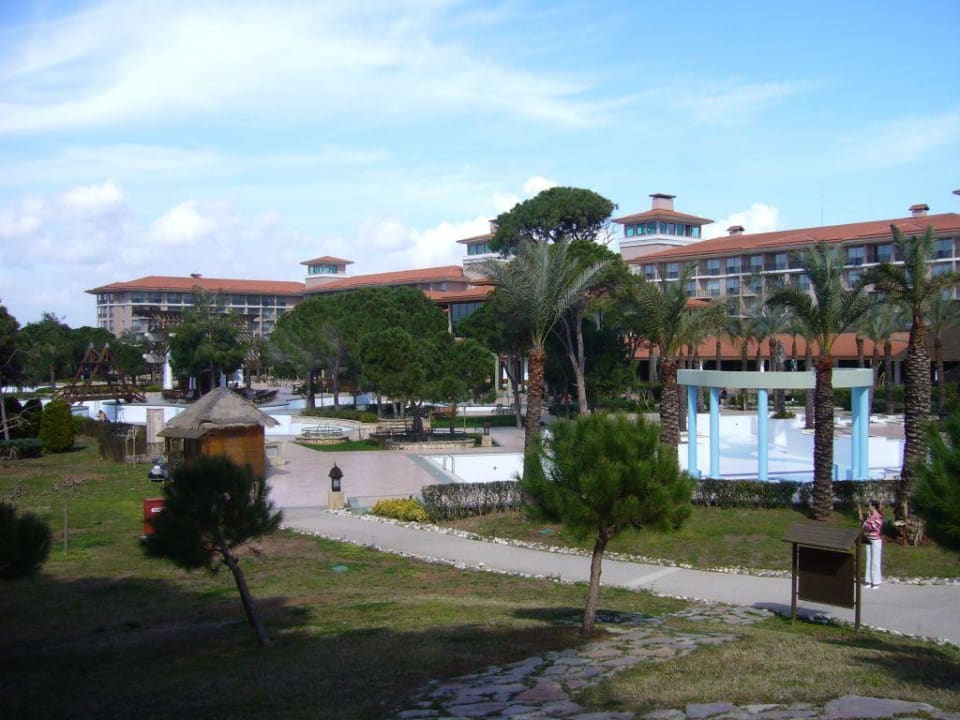 Территория отеля IC Hotels Green Palace