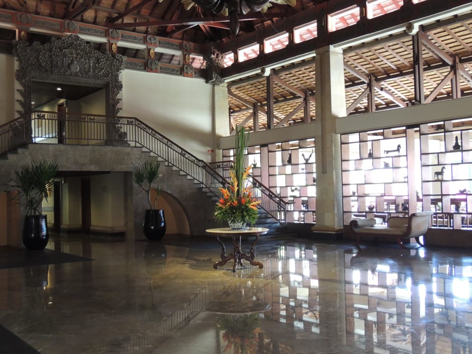 Lobby Nusa Dua Beach Hotel & Spa