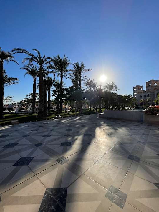 Gartenanlage The Grand Palace - Adults only