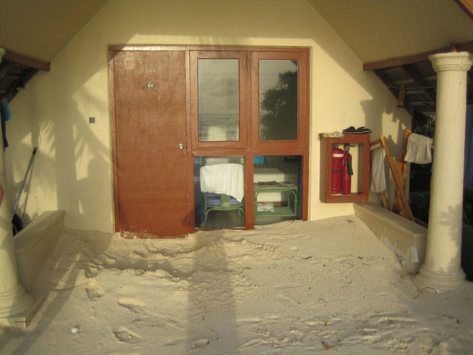 eingesandeter Bungi Summer Island Maldives