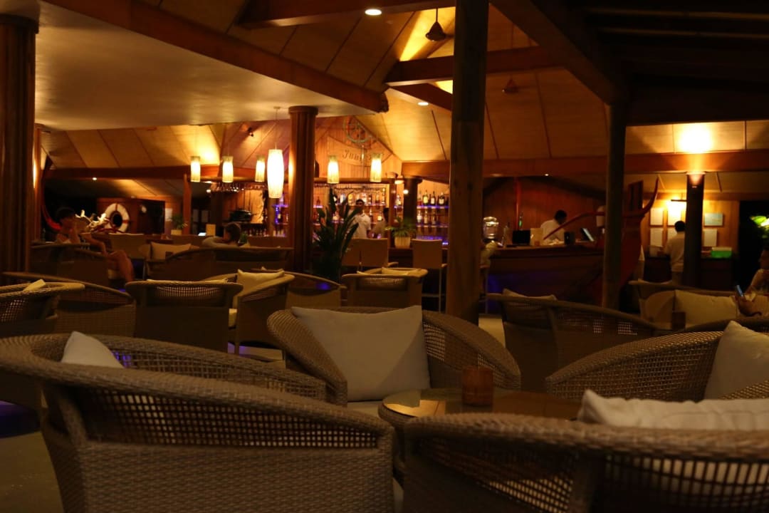 Fungbar Kuramathi Maldives