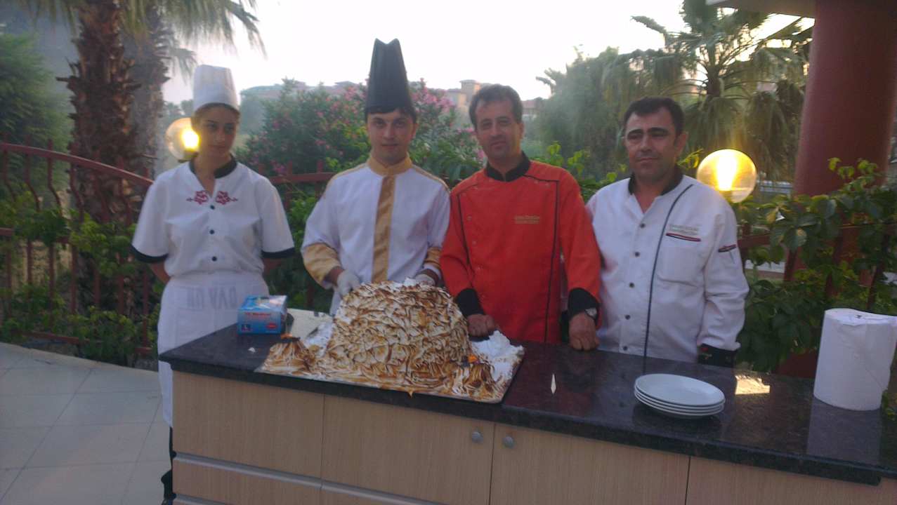 Eisbombe am Türkischen Abend Side Royal Paradise Hotel