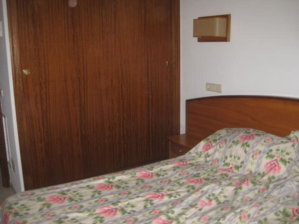 Schlafzimmer Schrank Club Simó Hotel by Senator