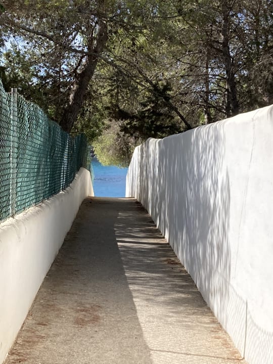 Strand Cala Llenya Resort Ibiza