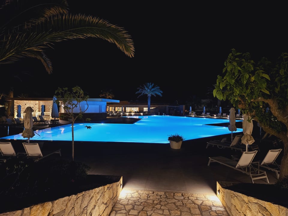 Pool Anissa Beach & Village