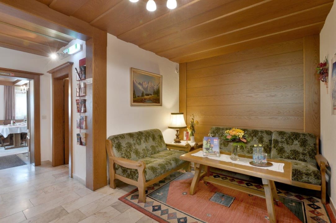 Lobby Pension Panorama