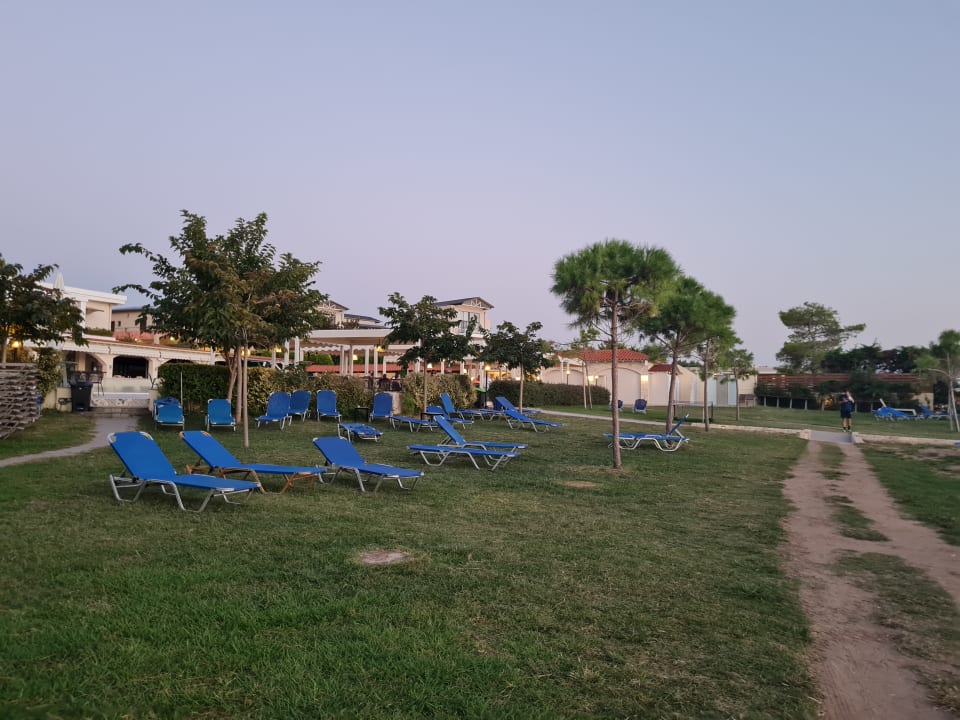 Strand Hotel Portes Beach