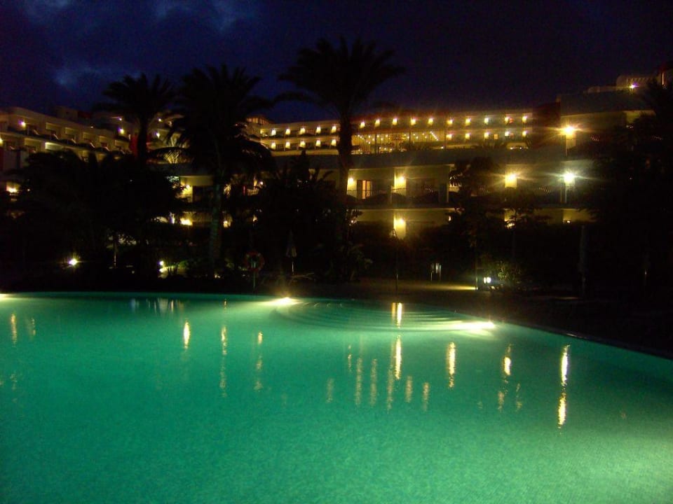 Am Pool R2 Pajara Beach