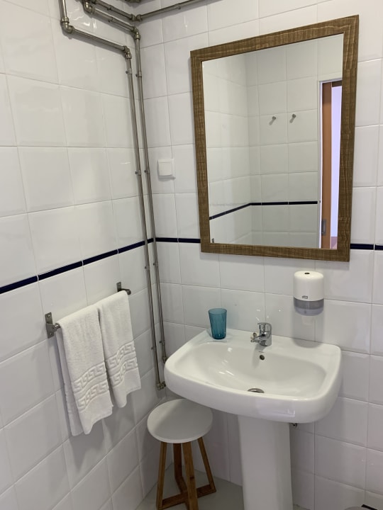 Zimmer Zulla Nazare's Surf Village