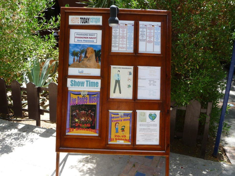 Infotafel an der Bar hinter dem Ruhepool Jaz Makadi Saraya Resort