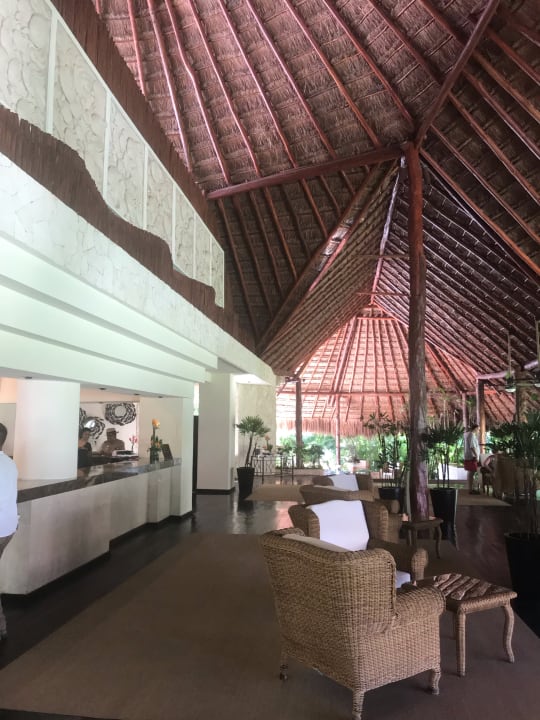 Lobby Akumal Bay Beach & Wellness Resort