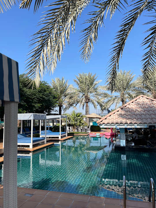 Pool Al Habtoor Polo Resort