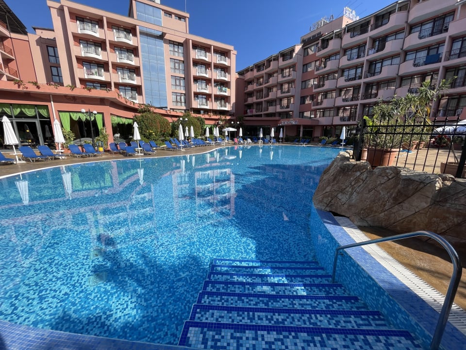 Pool Hotel Isola Paradise / Izola Paradise