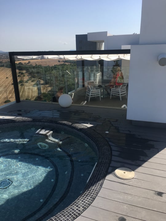 Pool BG Tonga Tower Design Hotel & Suites