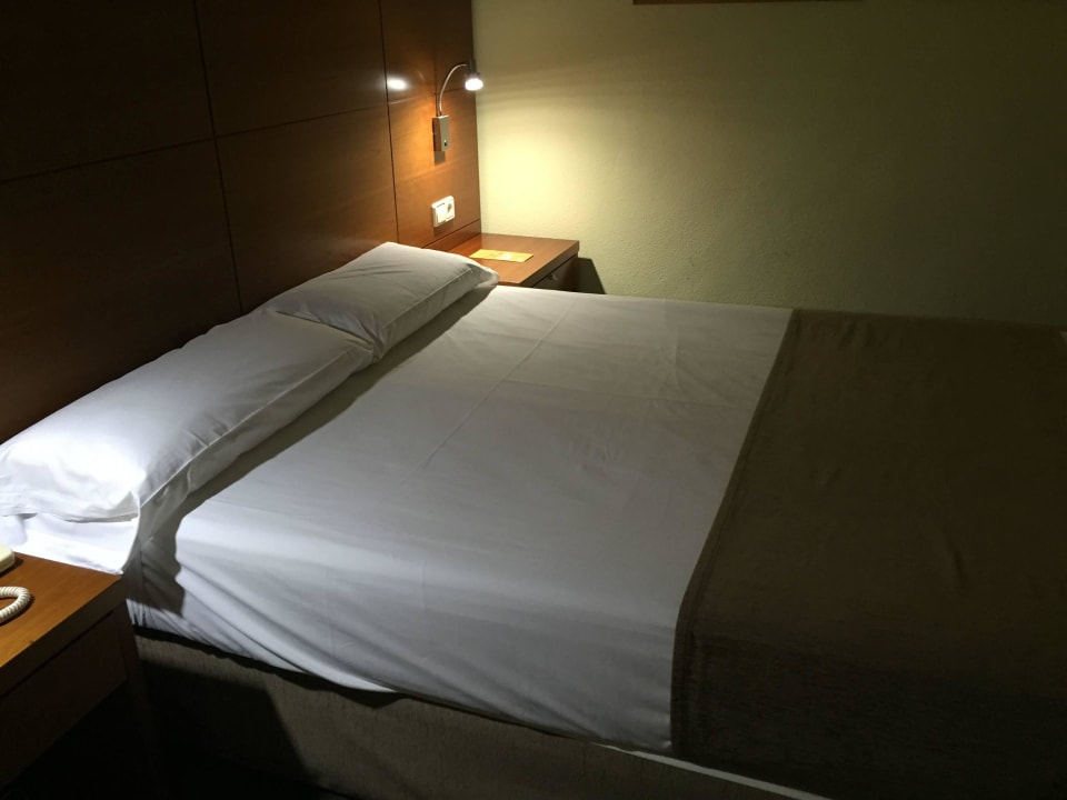 Doppelbett Hotel Porcel Torre Garden
