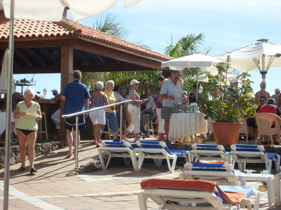 Showcooking am Pool R2 BUGANVILLA Hotel & Spa