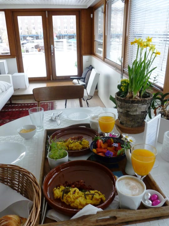 Frühstück auf der Somoya Somoya's Saloon