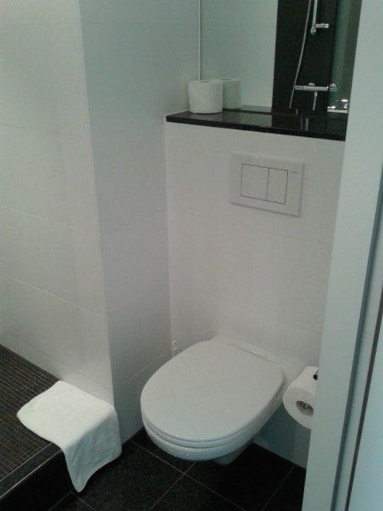 Bad - Standard Doppelzimmer Motel One Wien Westbahnhof