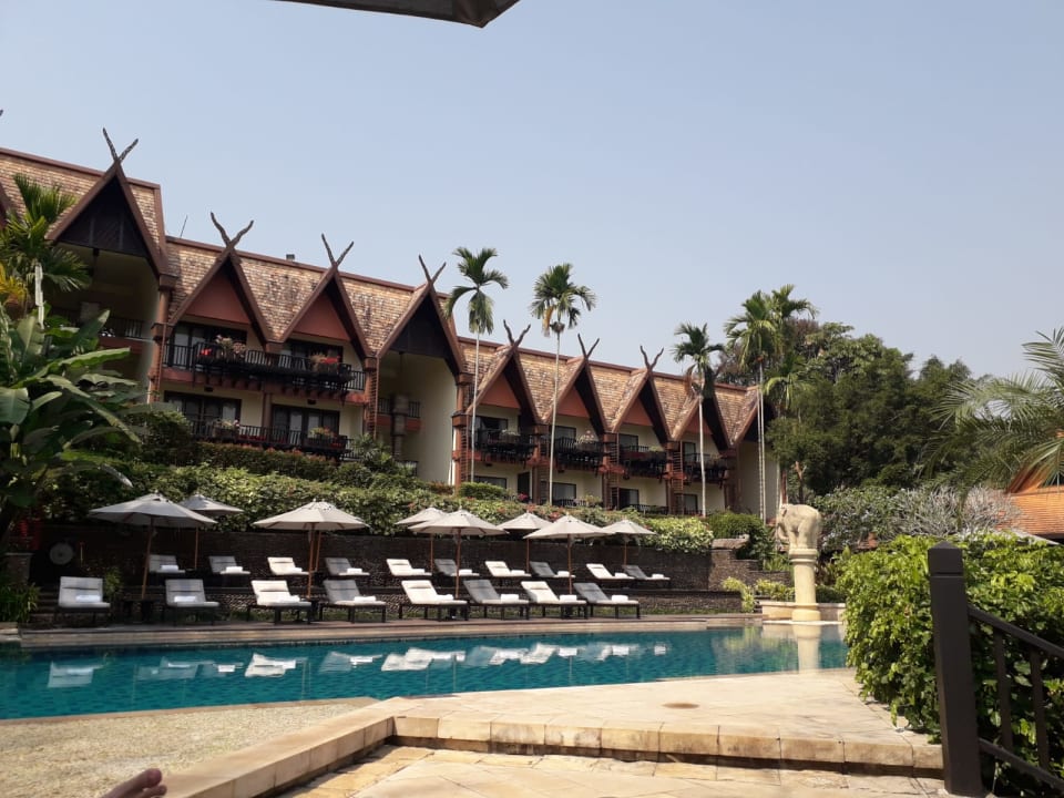 Pool Anantara Golden Triangle Elephant Camp & Resort