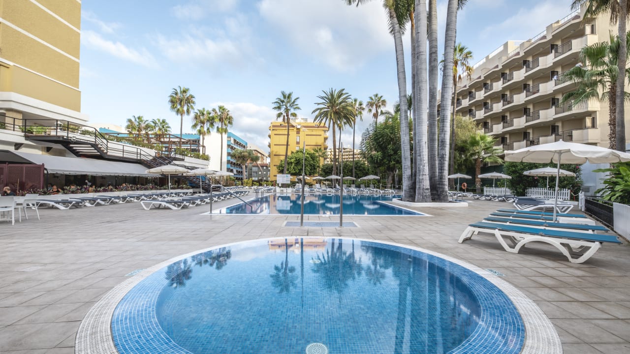 Pool Be Live Tenerife - Adults only