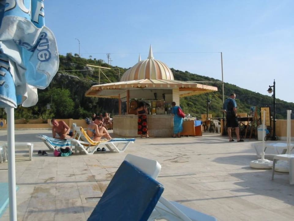 Poolbar Ladonia Hotels Adakule