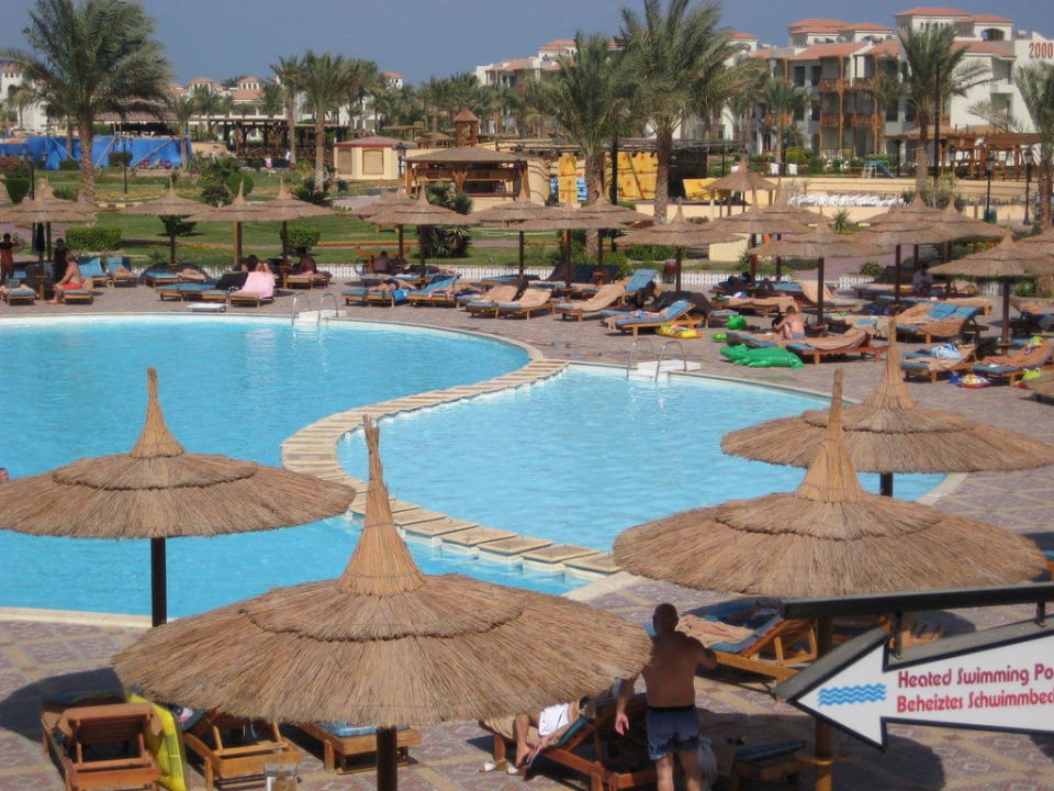 Pool beim Hauptgebäude Pickalbatros Dana Beach Resort - Hurghada