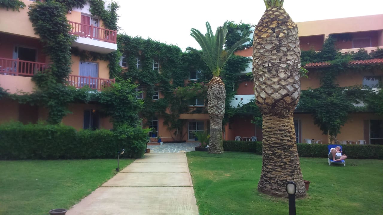 Garten Anissa Beach & Village