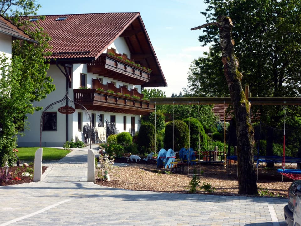 Ansicht vom Garten Das Stemp Wellnessresort