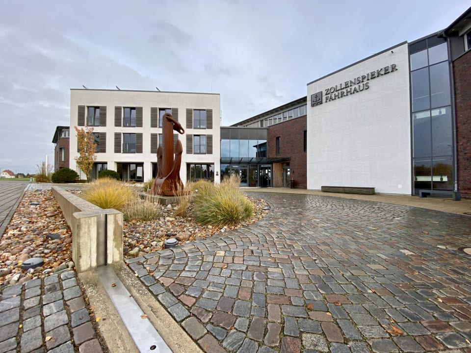 Außenansicht Hotel Zollenspieker Fährhaus
