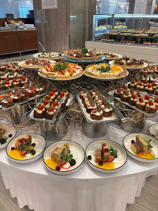 Gastro The Sense Deluxe Hotel