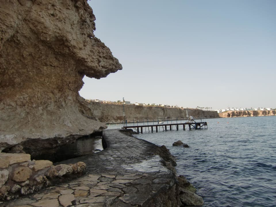 Weg vom Strand zum Steg Dreams Beach Resort