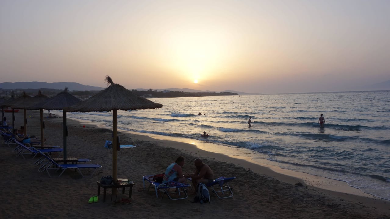 Sonnenuntergang am 200 m entfernten Strand Lesante Classic - Preferred Hotels & Resorts