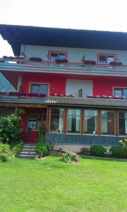 Das Haus von aussen Hotel-Pension Lärchenhof