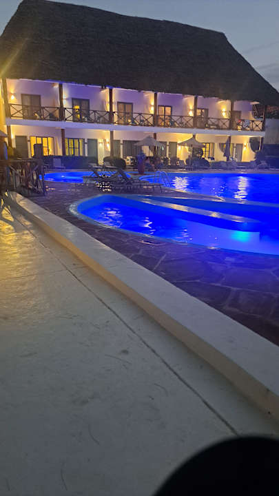 Außenansicht Hotel Kiwengwa Beach Resort