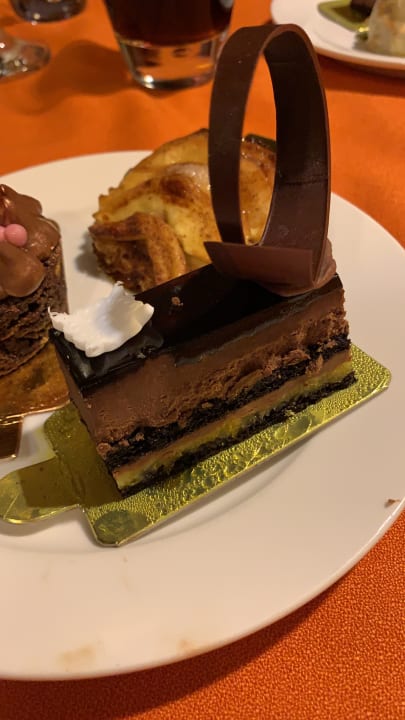 Gastro Kenzi Menara Palace