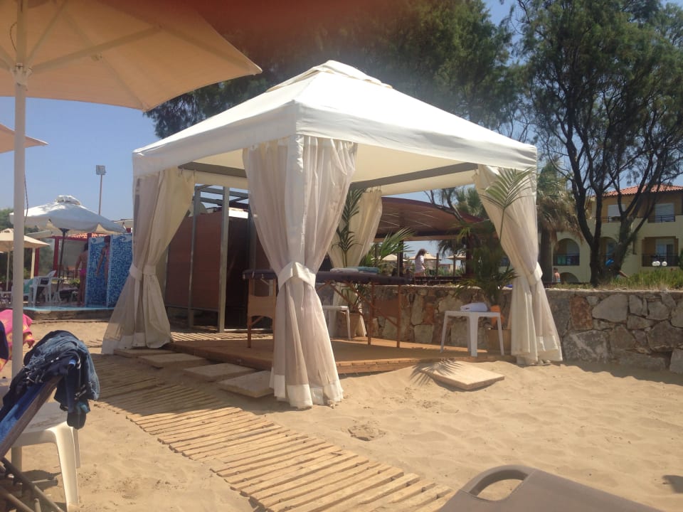 Massage am Strand  Vantaris Luxury Beach Resort