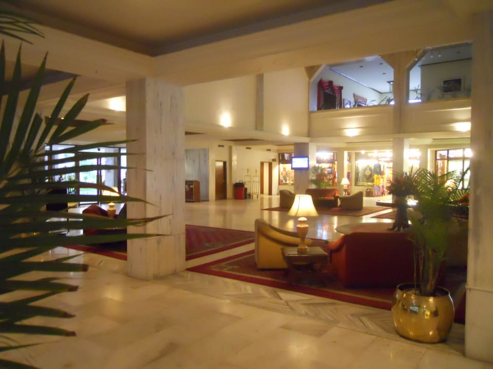 Lobby Himalaya Hotel
