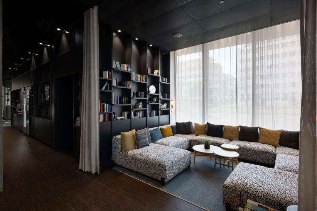 Lobby Radisson Hotel & Suites Zurich